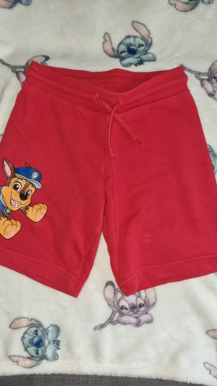 Short pat patrouille 6 ans en très bon état