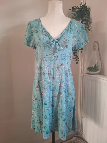 Robe fluide bleu turquoise à fleurs 🌸