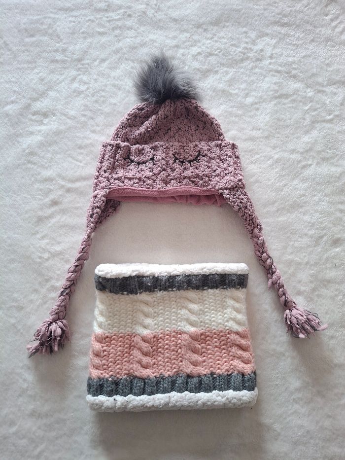 Lot bonnet echarpe 5/8 ans