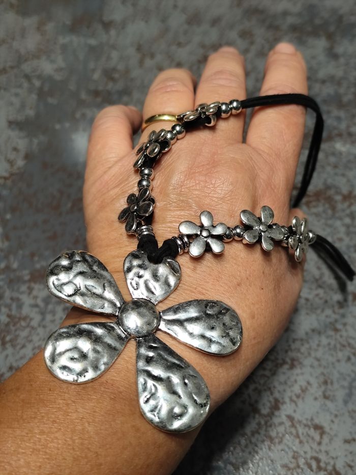 Collier fleurs - photo numéro 4