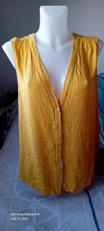 Blouse fluide sans manches col en V avec boutons jaune femme 48 h&m