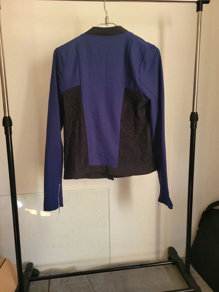 Veste bleu et noire - photo numéro 3