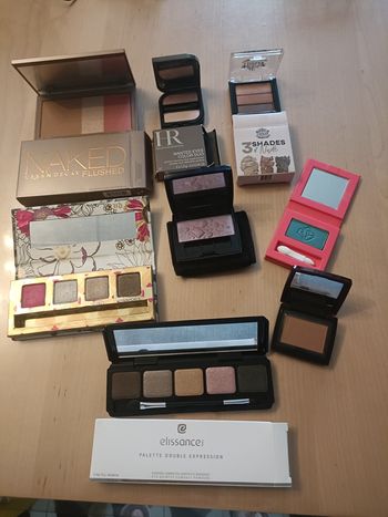 Lot de 8 petites palettes UD, Dior, Lancôme et HR