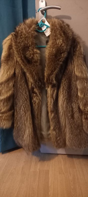 Manteau fourrure taille 42 marque fourrures saby