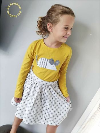 10 ans ensemble Okaïdi teeshirt sequin et jupe