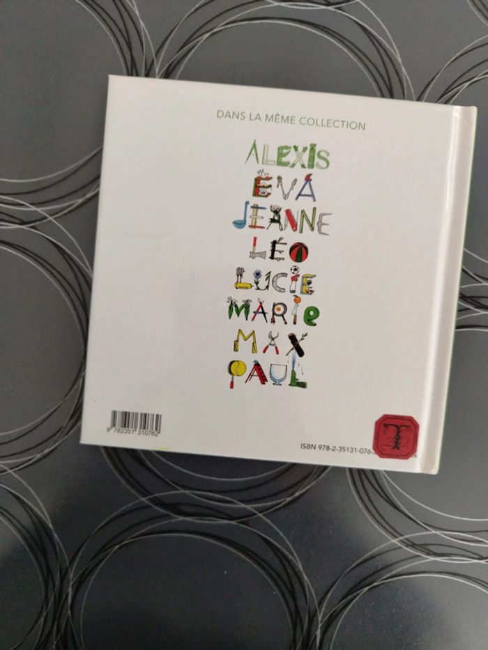 Livre prénom Alexis complètement neuf - photo numéro 2