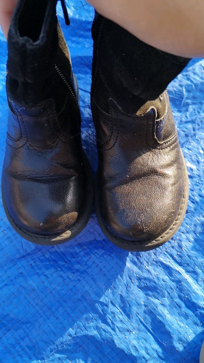 Bottes noires 21 - photo numéro 5