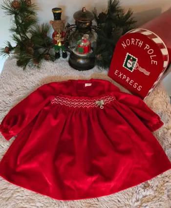 Adorable robe rouge bébé fille 4-6 mois