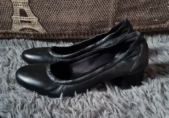 Escarpins cuir noir à talons 39