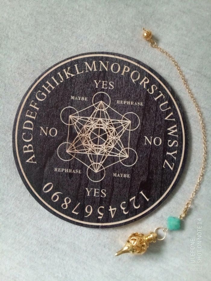 Chaîne de pendule avec pierre en amazonite et plateau en bois