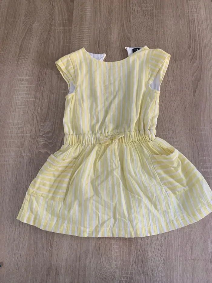 Robe 4 ans