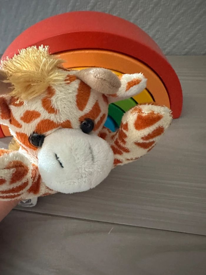 Peluche girafe nature planète