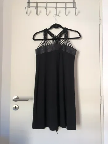 Robe noire avec liens Cop Copine taille S neuve