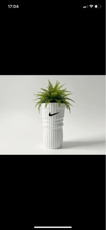 Jardinière Nike 