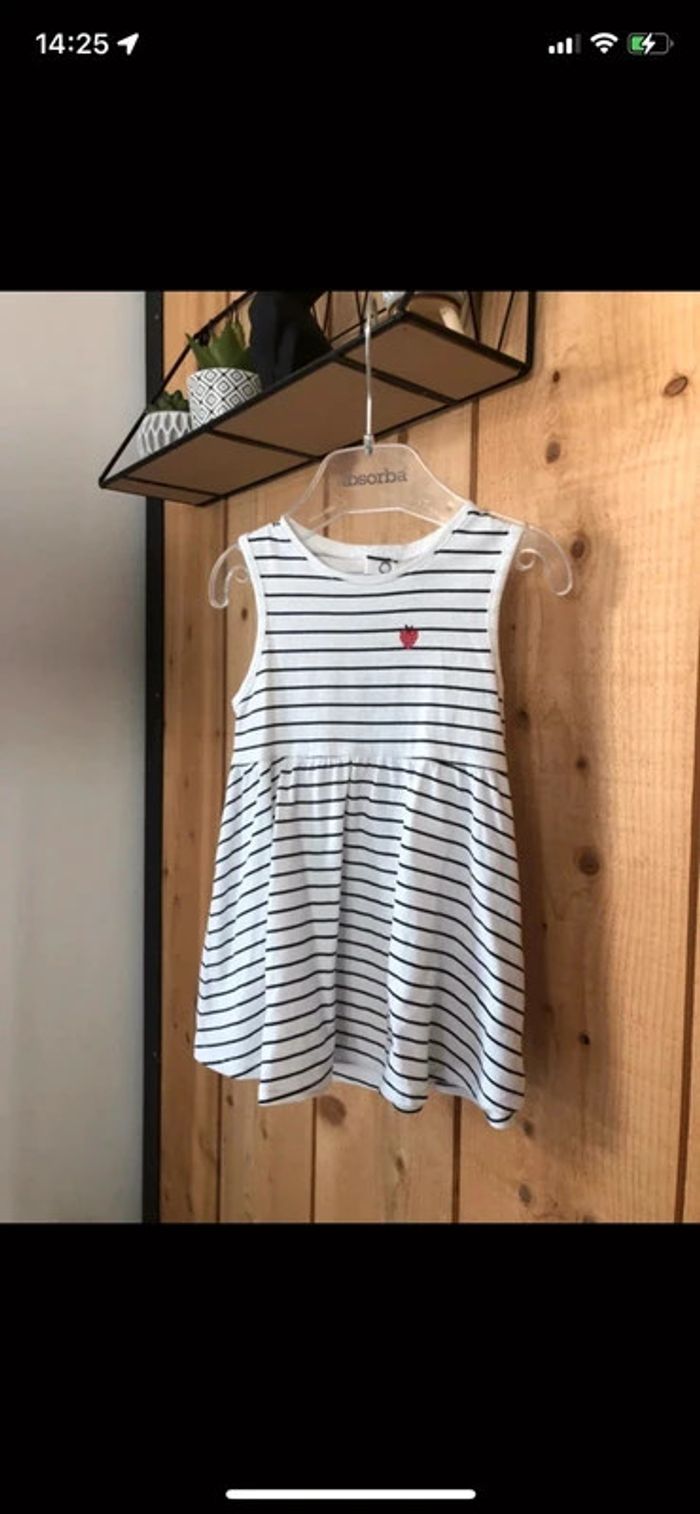 robe 9 mois parfait état