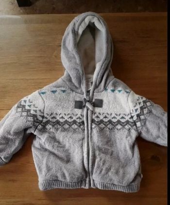 Gilet okaidi 9/12 mois