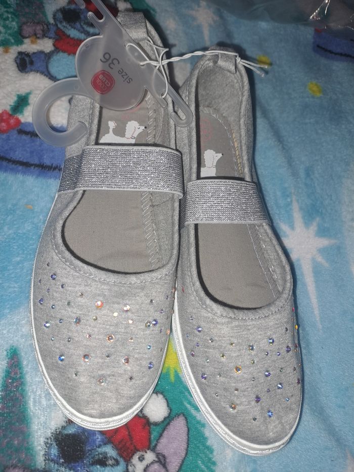 Chaussures taille 36 neuf - photo numéro 1