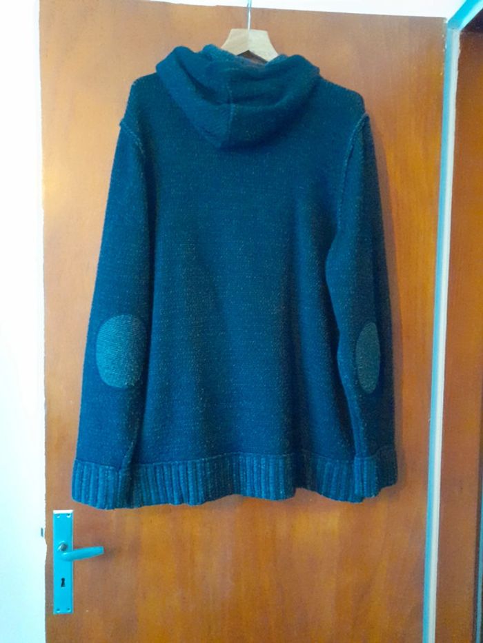 Pull haud à capuche et poche ventrale - photo numéro 3