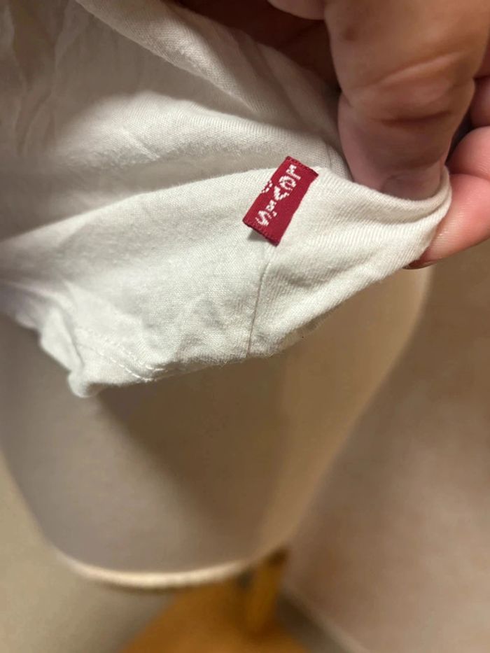 T shirt taille 12ans marque levi's - photo numéro 2
