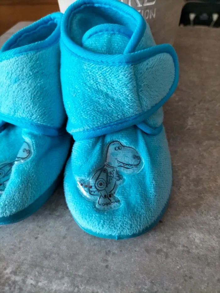 Chaussons taille 26 - photo numéro 2