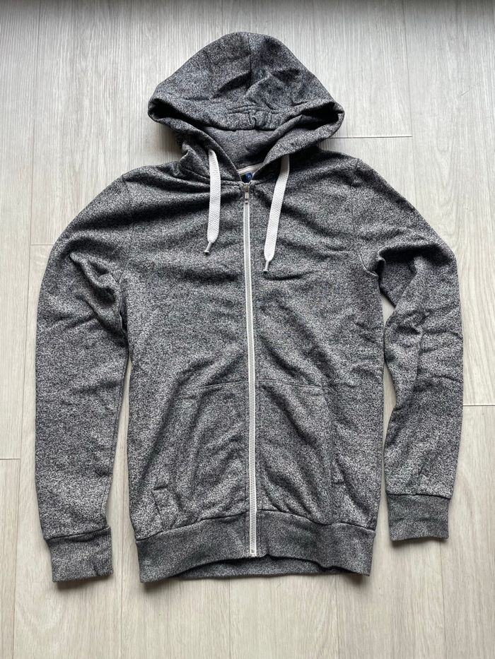 Sweat à capuche zippé Divided – Taille XS