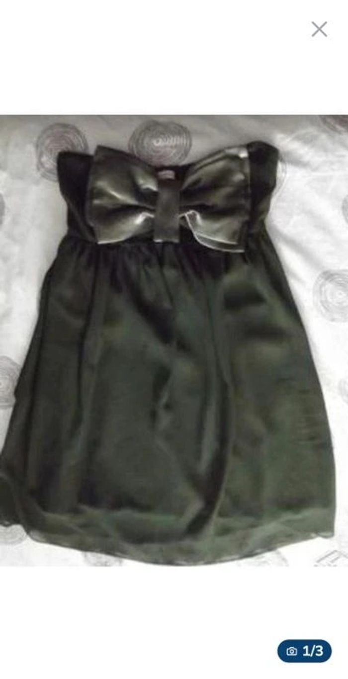 Robe sans manches ni bretelles