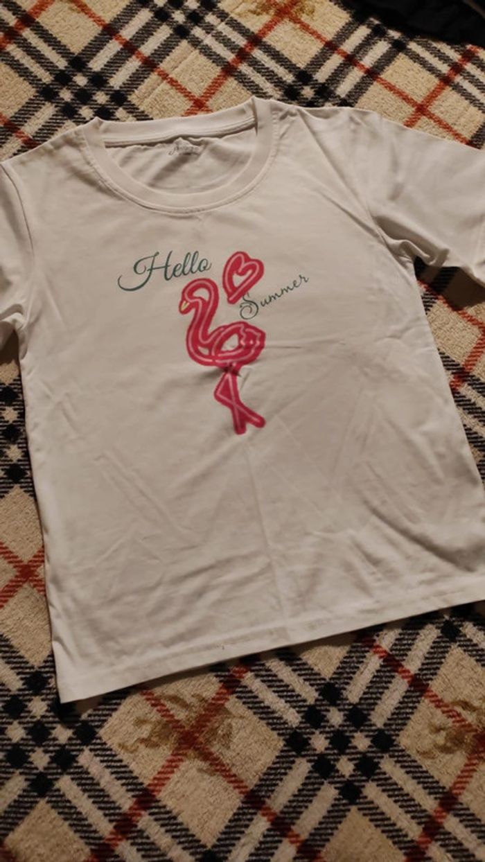T-shirt blanc flamant rose "Hello Summer" - Ayoryor