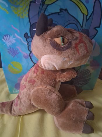 Peluche dinosaure world