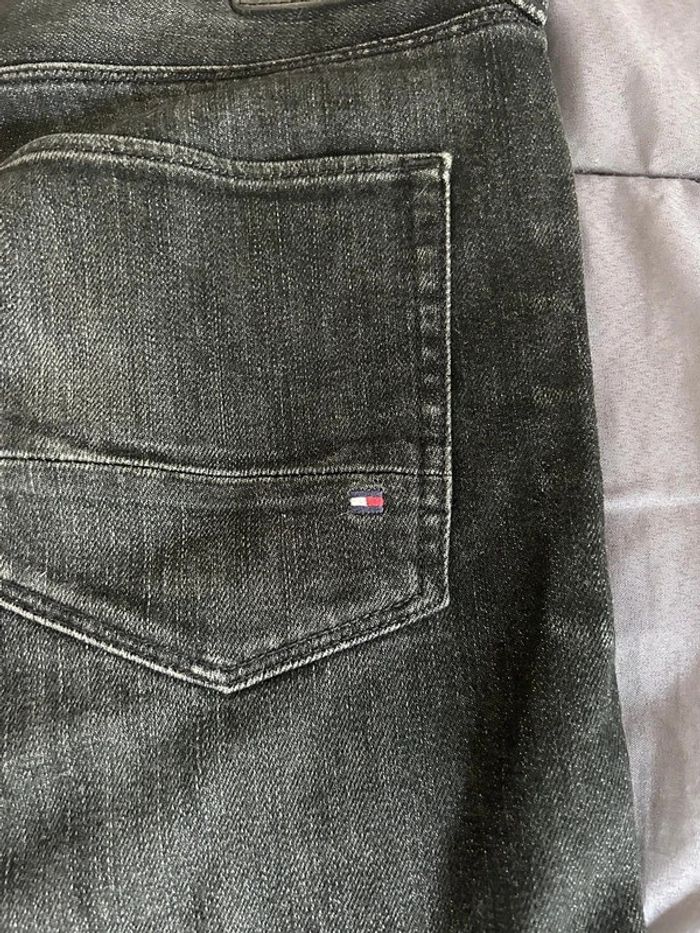 Jean Tommy Hilfiger - photo numéro 4