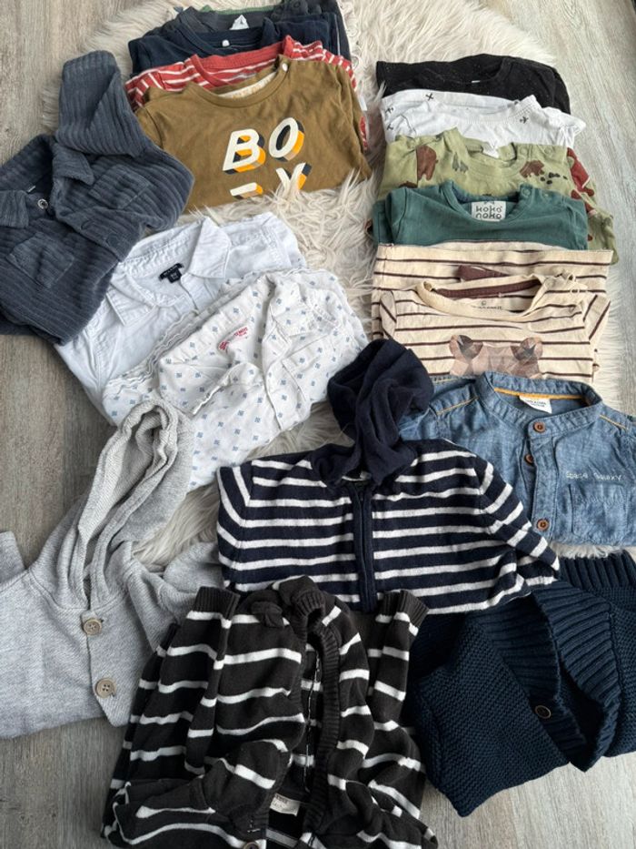 Lot de vêtements bébé 12 mois