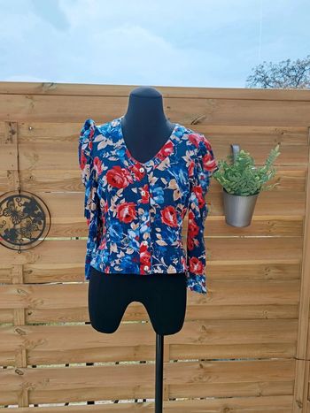 Élégant haut fleuri taille S