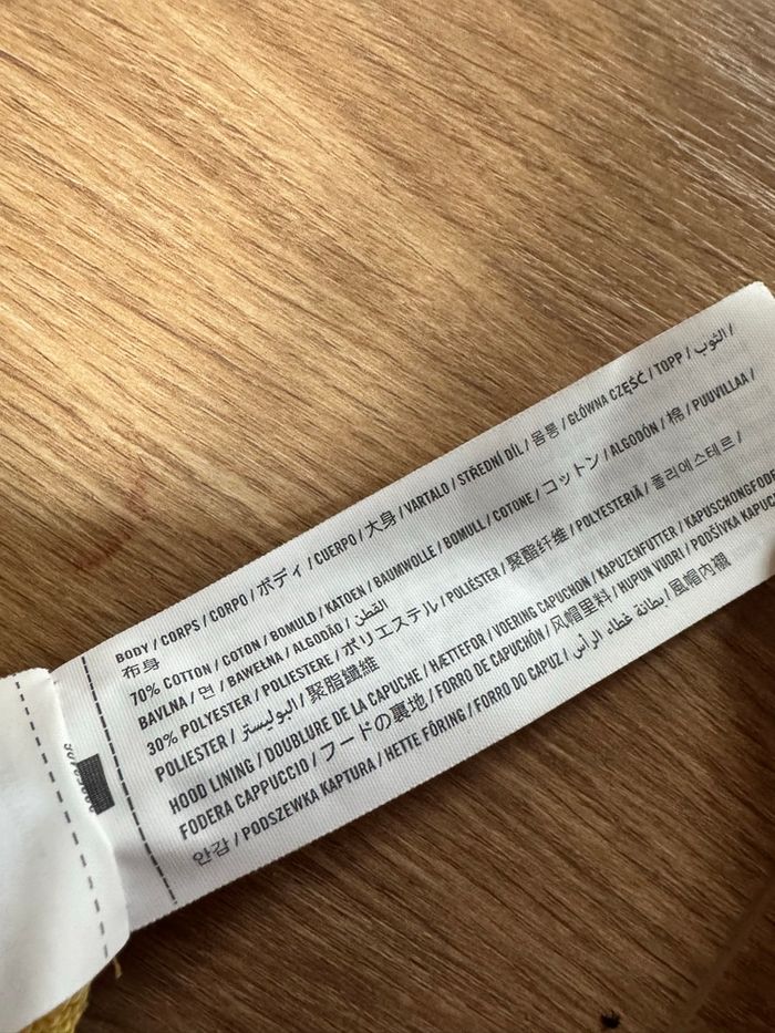 Sweat à capuche Hollister jaune avec logo brodé - photo numéro 3