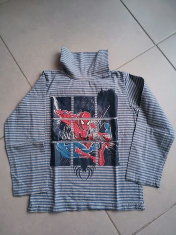 Sous -pull taille 7/8 ans 