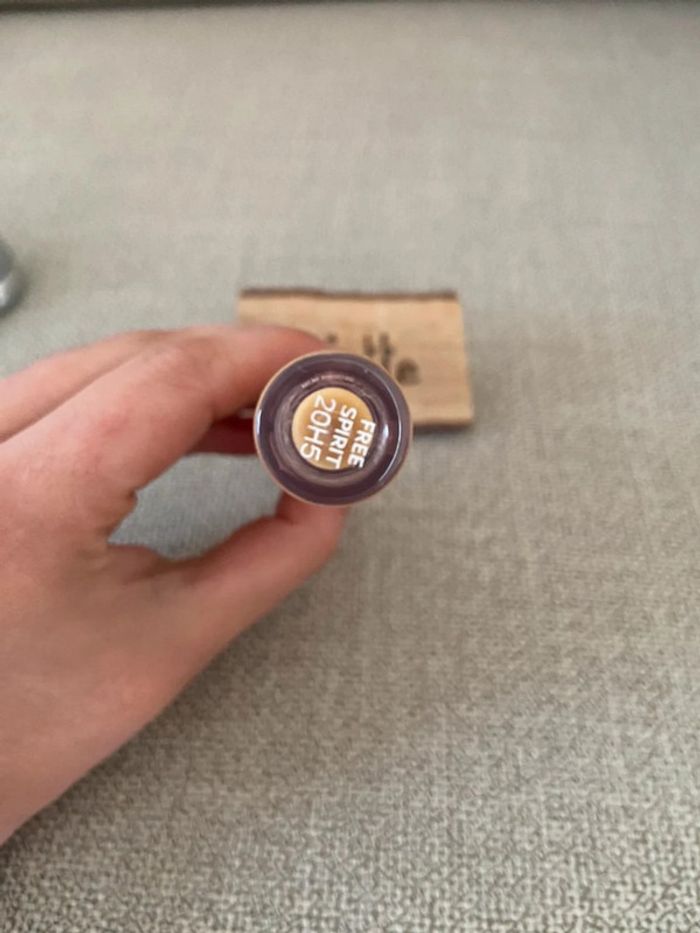 Gloss Free Spirit ColourPop x Disney La Reine des Neiges Neuf, jamais utilisé - photo numéro 2