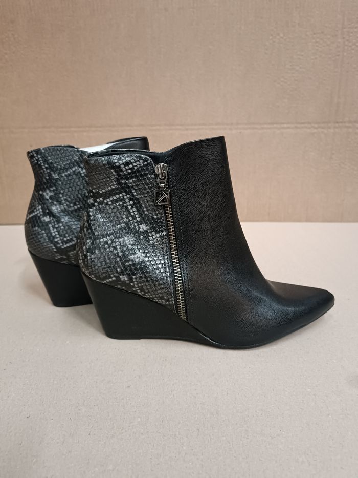 Bottines noires effet serpent Piccadilly taille 39 - photo numéro 2