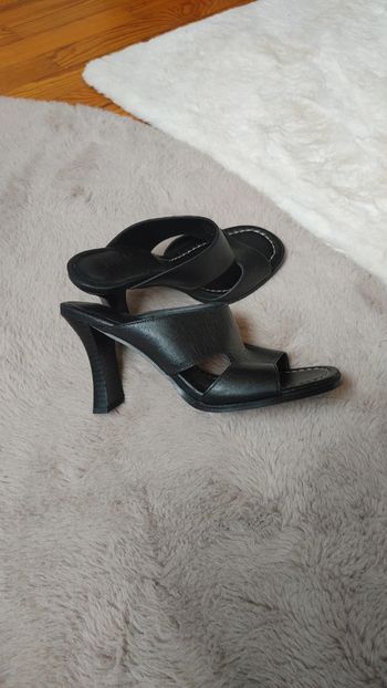 Mule à talon en cuir noir talon 9 cm