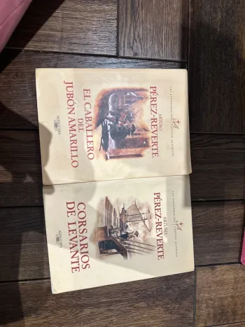 Lot de 2 livres Arturo pérez-reverte