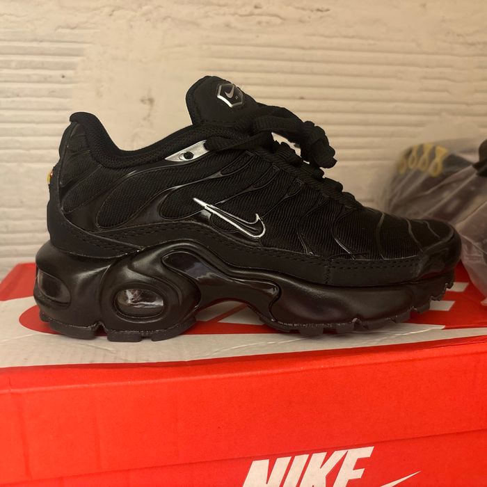 Basket tn Nike enfant