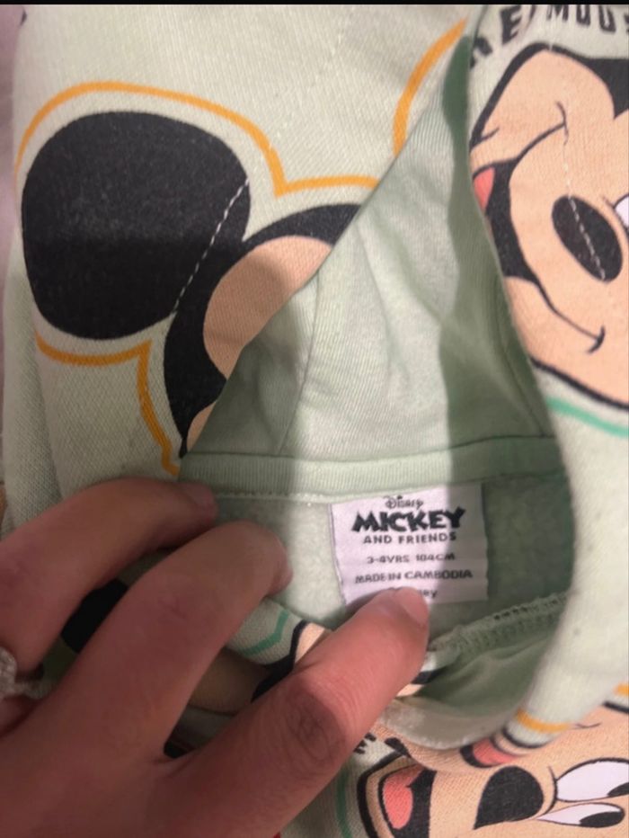 Sweat à capuche Mickey primark taille 3/4 ans - photo numéro 4