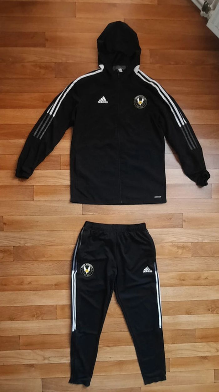 Survêtement noir Adidas Vitalité Taille L  et M ( adulte)