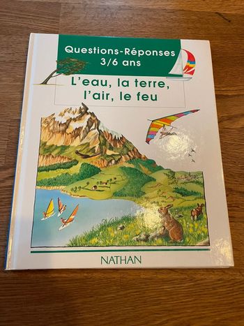 Livre Questions réponses L’eau La Terre l’air le feu