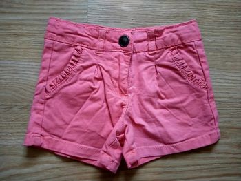 Short rose saumon. Orchestra.
Taille 3 ans