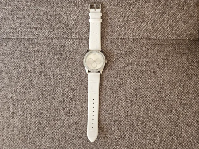 Montre femme LBVYR 90976 neuve, bracelet cuir blanc crocodile strass mouvement Singapore strass - photo numéro 3