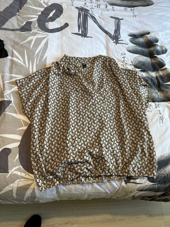 Tee shirt