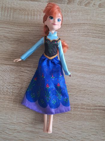 Poupee anna reine des neiges