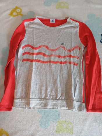 T-shirt gris et rouge 8 ans