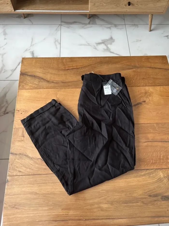 Pantalon tailleur taille 38 vero moda  neuf avec étiquette