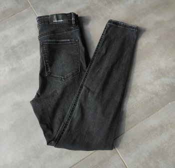 Stradivarius jeans taille S - 36 très bon état