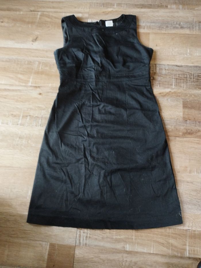 Robe noire - photo numéro 2