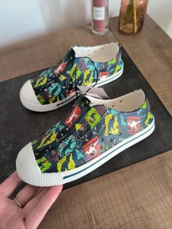 Chaussures enfant en plastique – Motif dinosaures – Pointure 32